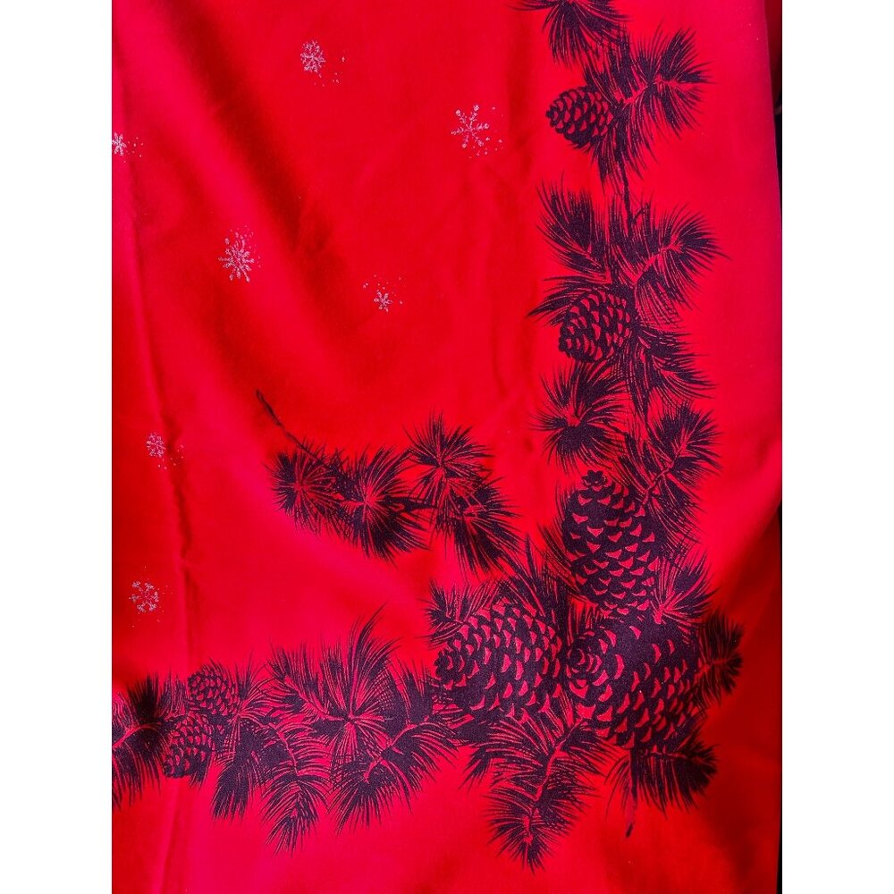 California Handprints Tablecloth Red Christmas Pinecones Gold Snowflakes…